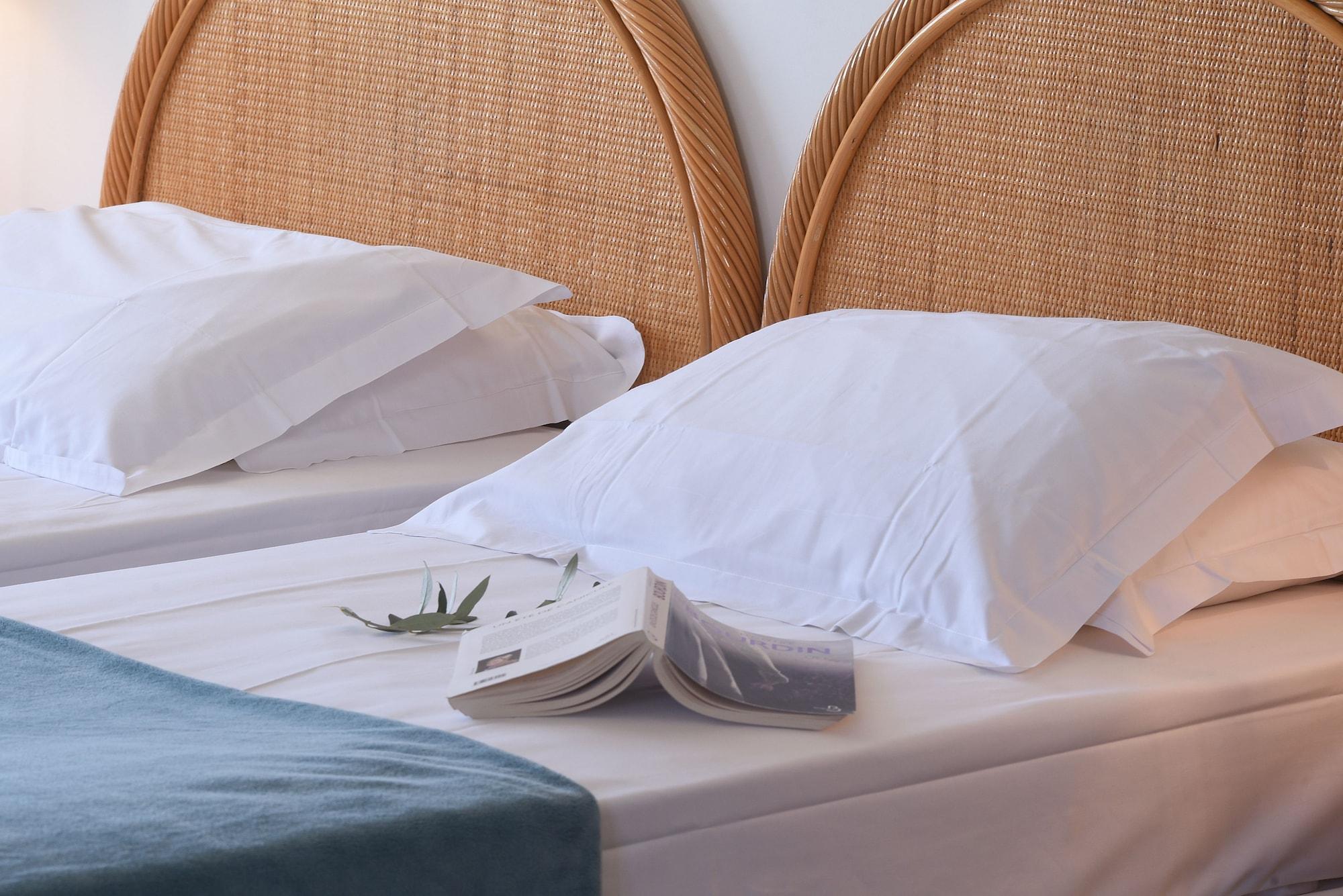 Hotel Le Tilbury Porto-Vecchio  Exterior photo