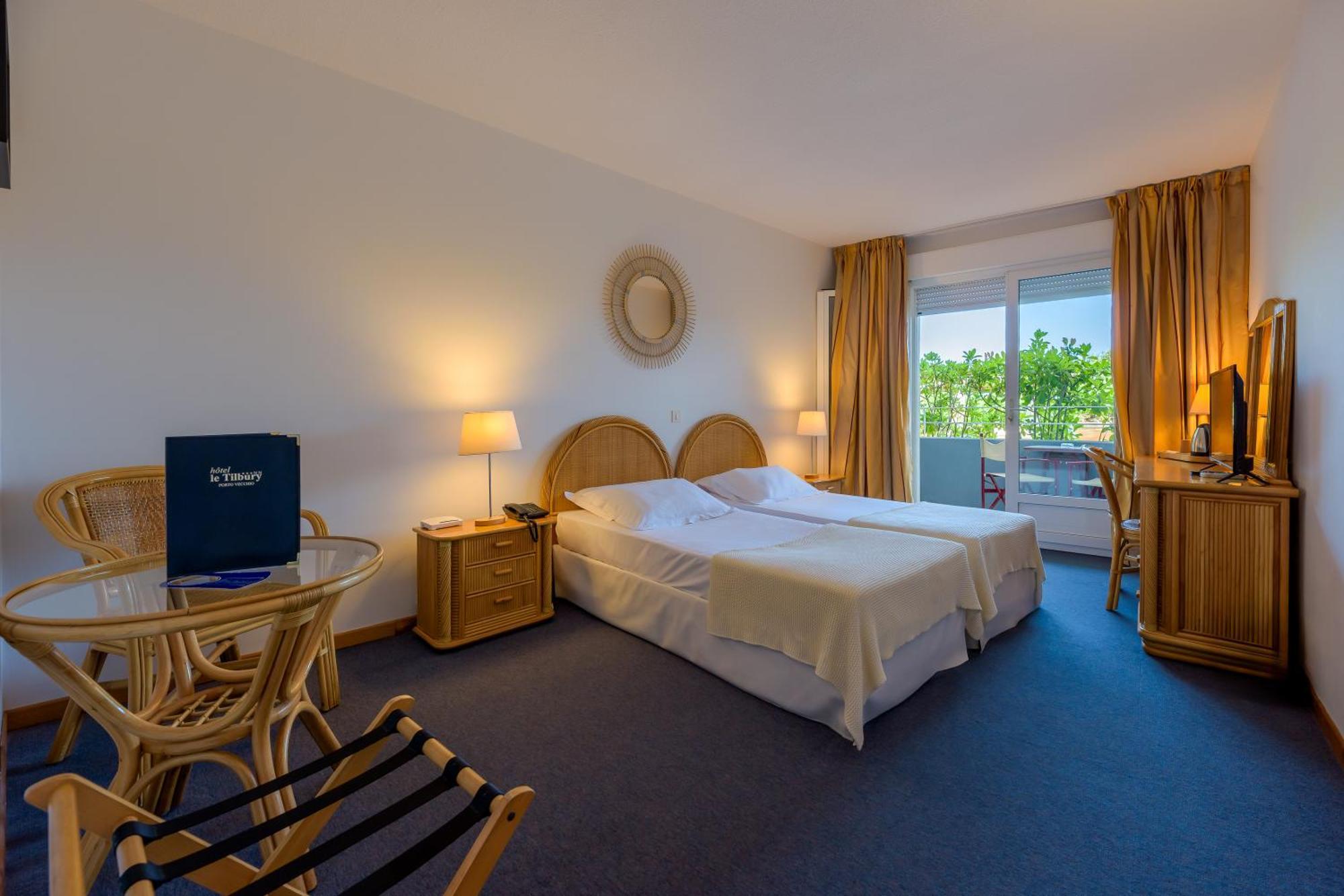 Hotel Le Tilbury Porto-Vecchio  Exterior photo