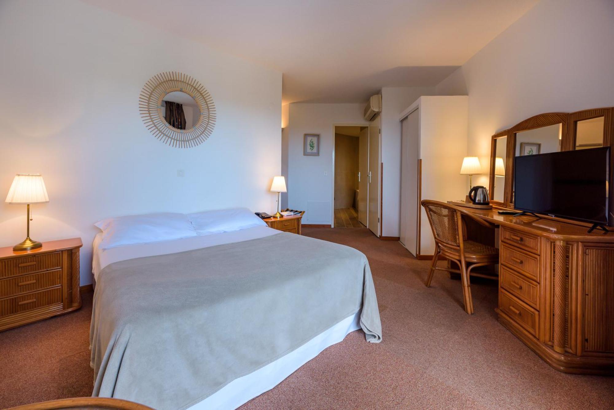 Hotel Le Tilbury Porto-Vecchio  Exterior photo