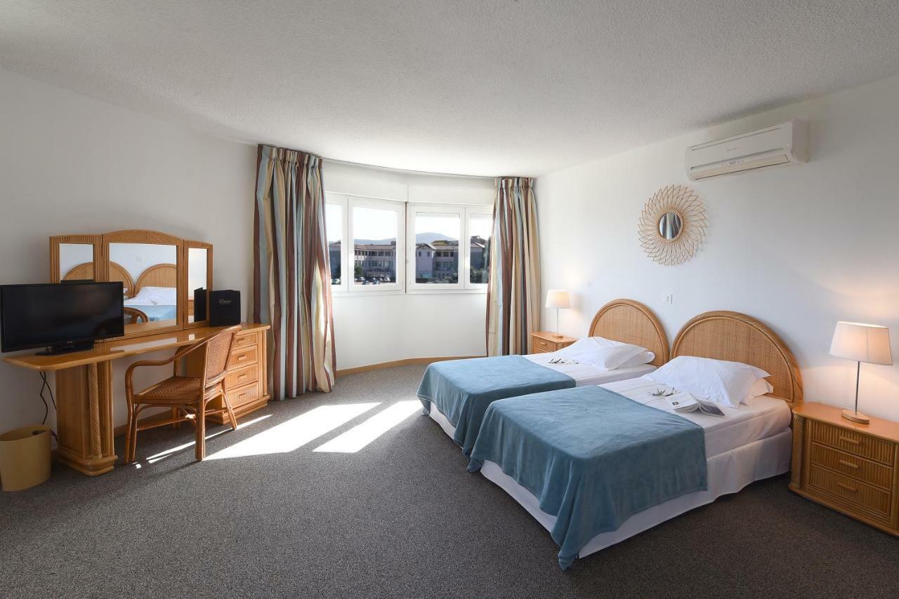 Hotel Le Tilbury Porto-Vecchio  Exterior photo